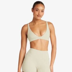 CSB Crop Shop Boutique Sports Bra L Chai